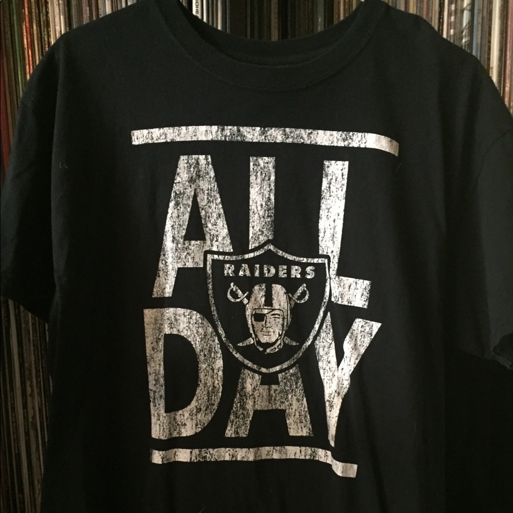 Oakland Raiders Tee Shirt Size L